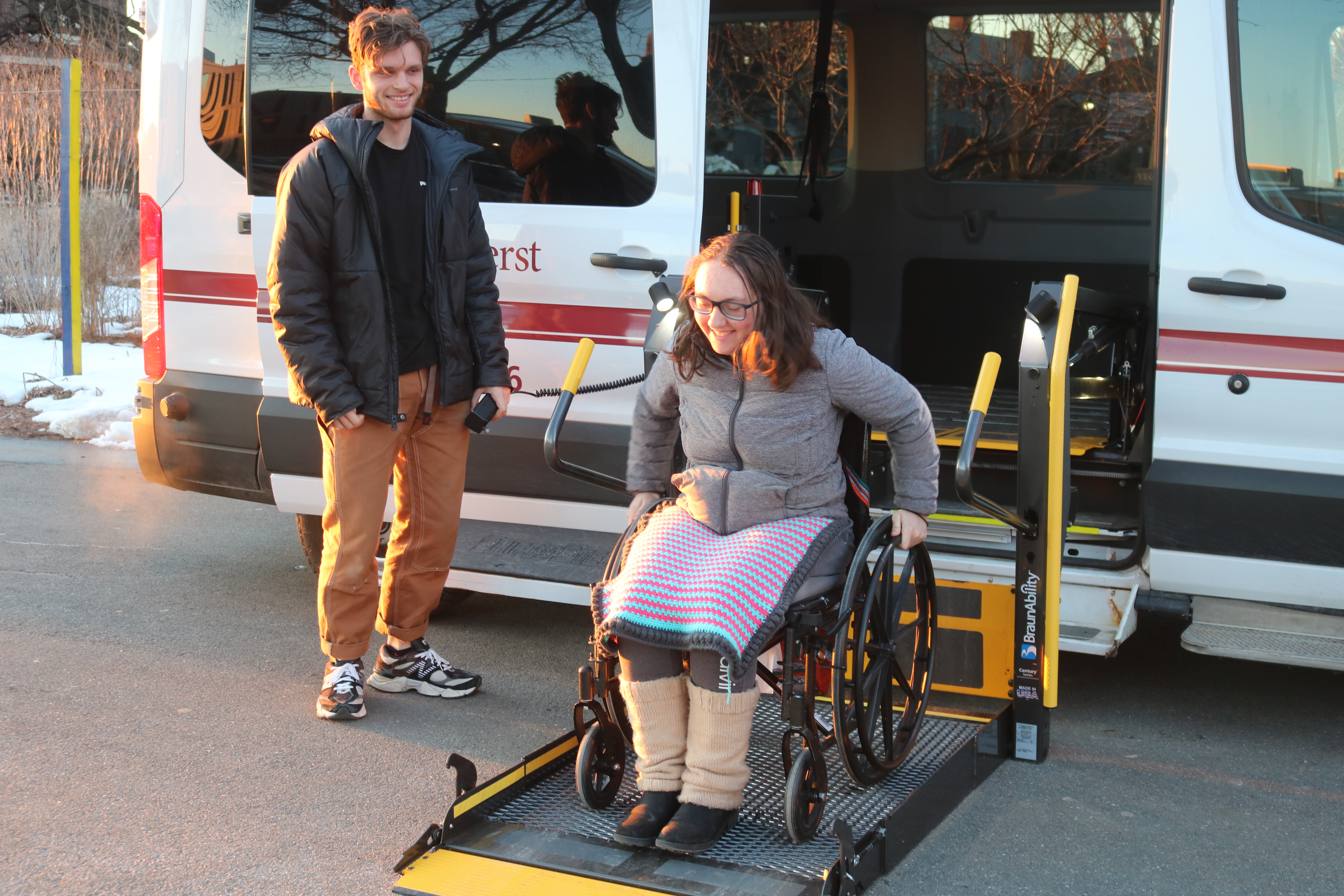 Passenger uses lift to exit accessible van
